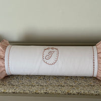 Almohada Caramelo con Olanes 60cm