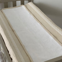 Funda de piqué para mueble cambiador