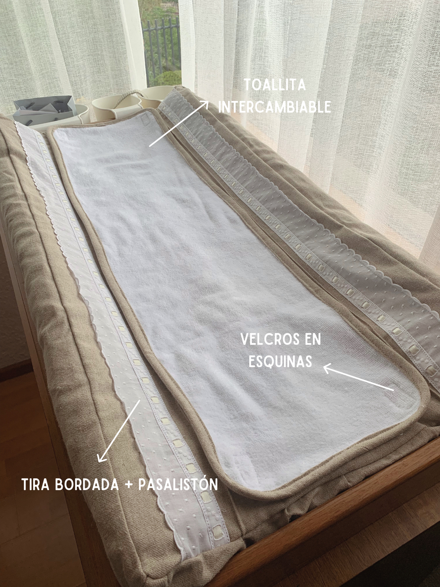 Funda de piqué para mueble cambiador