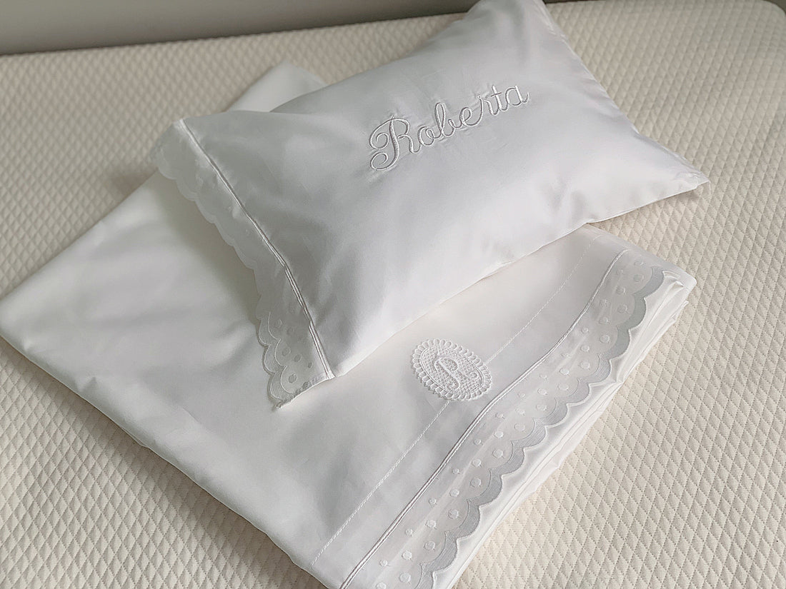 Almohada mediana a juego de las sábanas