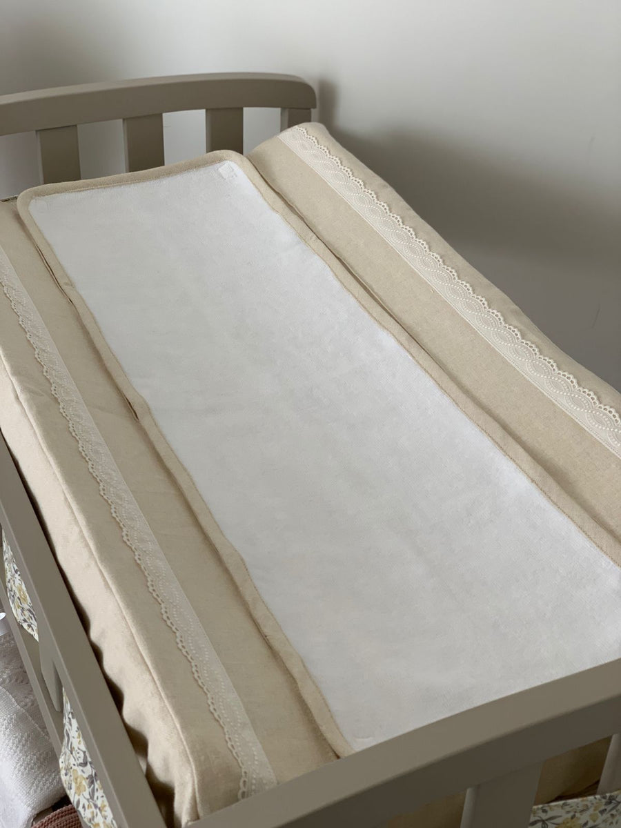 Funda de piqué para mueble cambiador